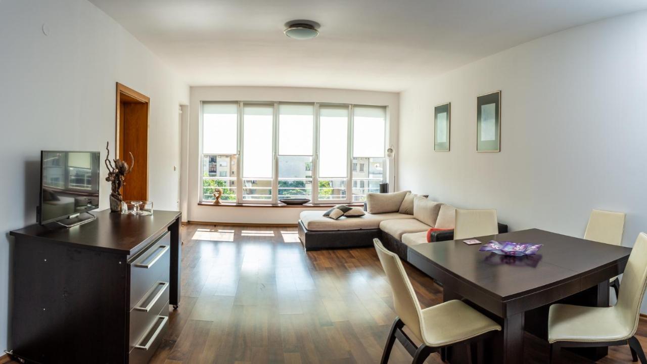 Central Apartment Mountain View Karlovo Kültér fotó