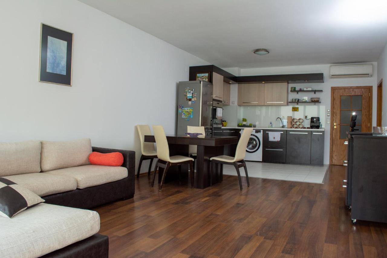 Central Apartment Mountain View Karlovo Kültér fotó